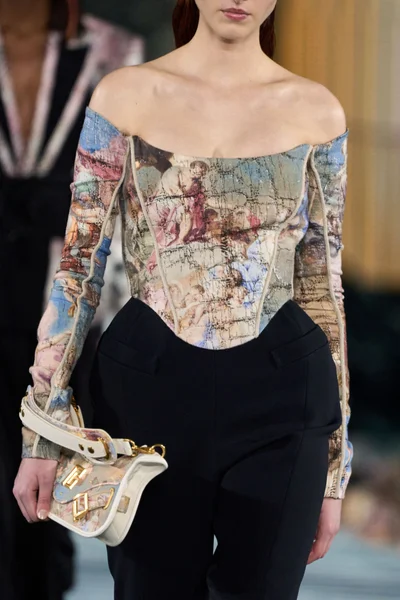 Look 62